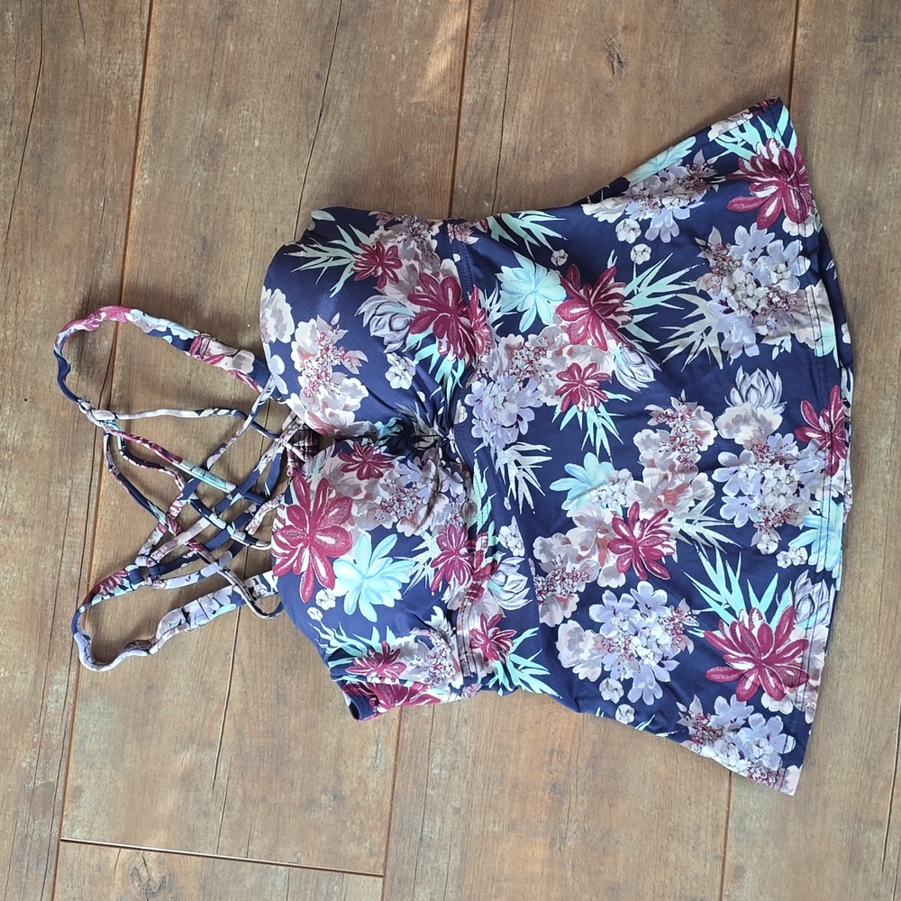 Ambrielle Floral Strappy Swim Suit Top